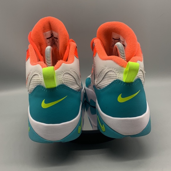 Nike Air Max Speed Turf Size 7Y (8.5 Women) - Picture 4 of 7